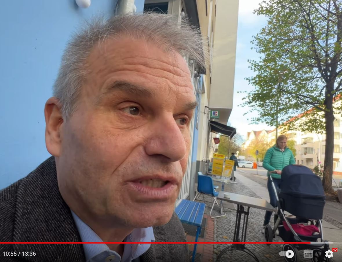 08.11.2022 Berlin Dr. Reiner Füllmich über Klage der Green Mango Karaoke Bar gegen Christian Drosten